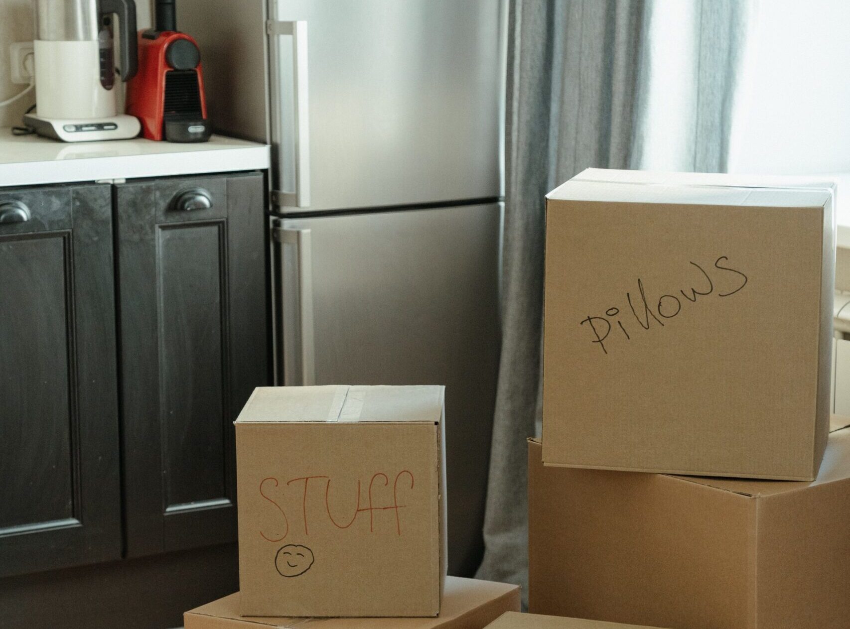 Single item movers Dubai moving furniture and appliances safely